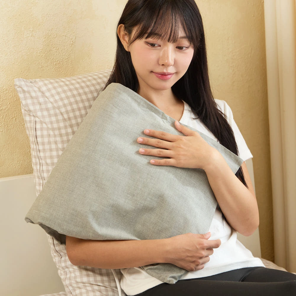 한일의료기 프리볼트 온열찜질기 전기 찜질팩 허리 복부 배 무릎 어깨 원적외선 라이트 그레이 실제 상품 이미지