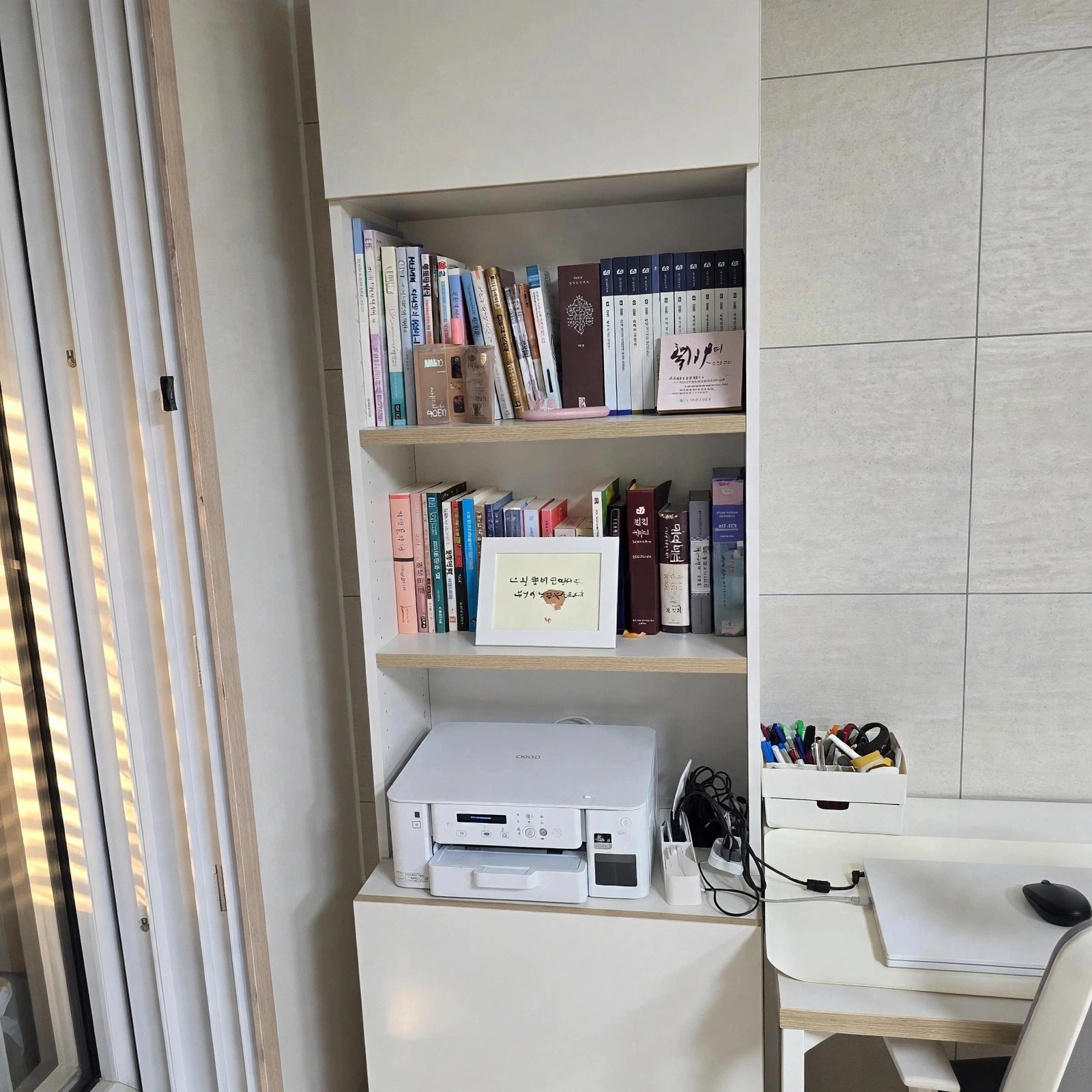 데스커 800폭 깊은 목제책장 오픈형 800x390x1735.5, 5단, 메이플+화이트 실제 상품 이미지
