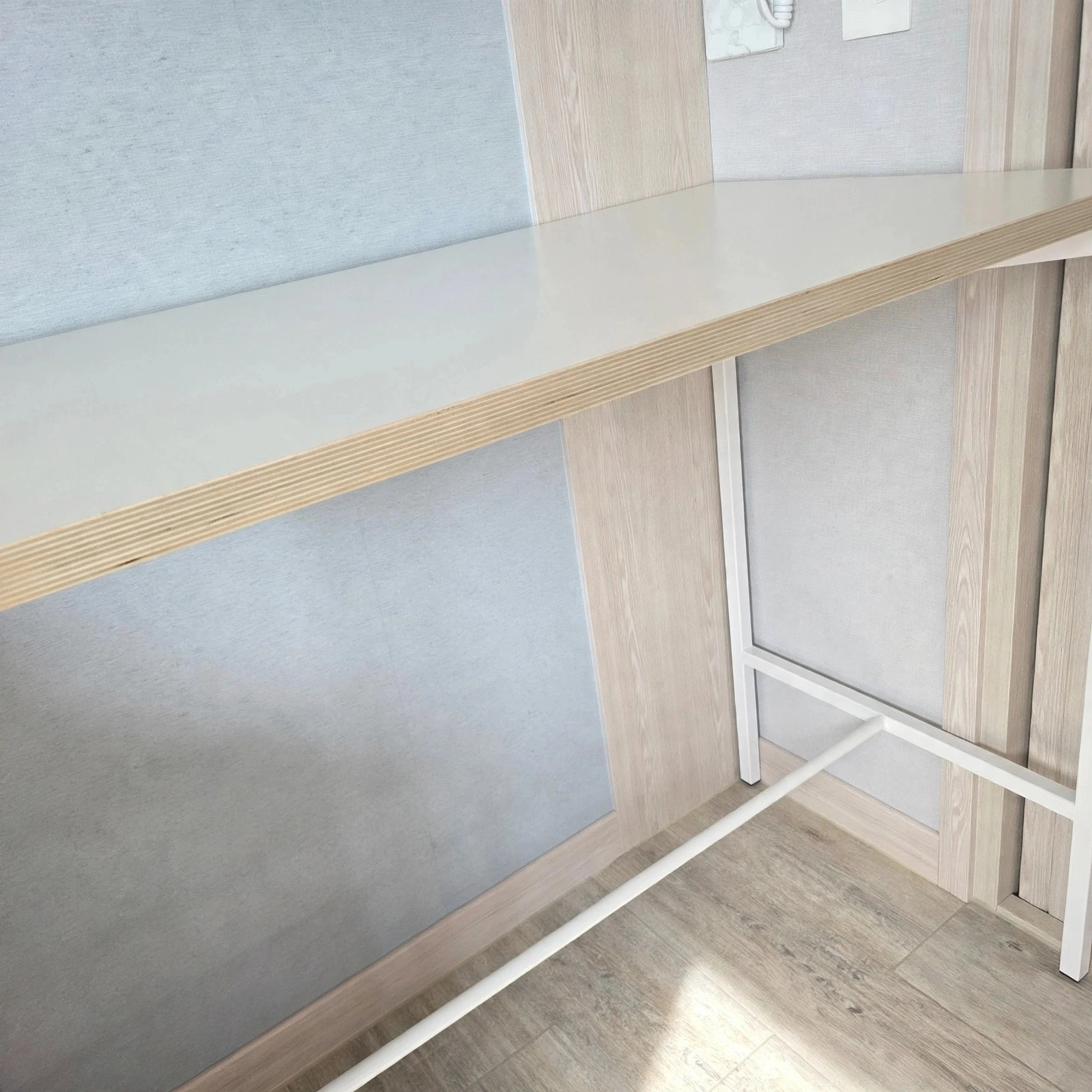 데스커 스탠딩 테이블 1200x400mm, 메이플+화이트 실제 상품 이미지
